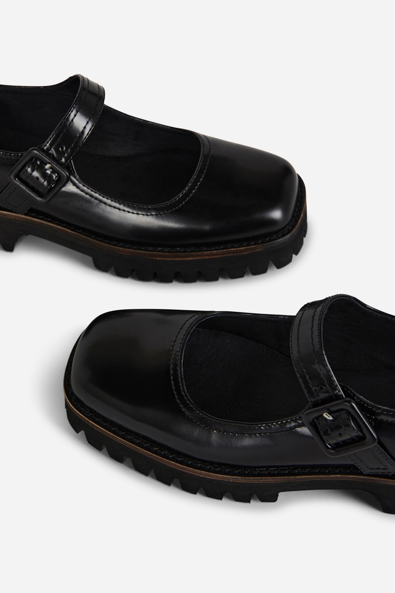 Intentionally Blank Veronica Lug Sole Mary Jane Flats
