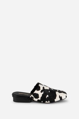 Intentionally Blank Touch Cowhide Slip-On Flats