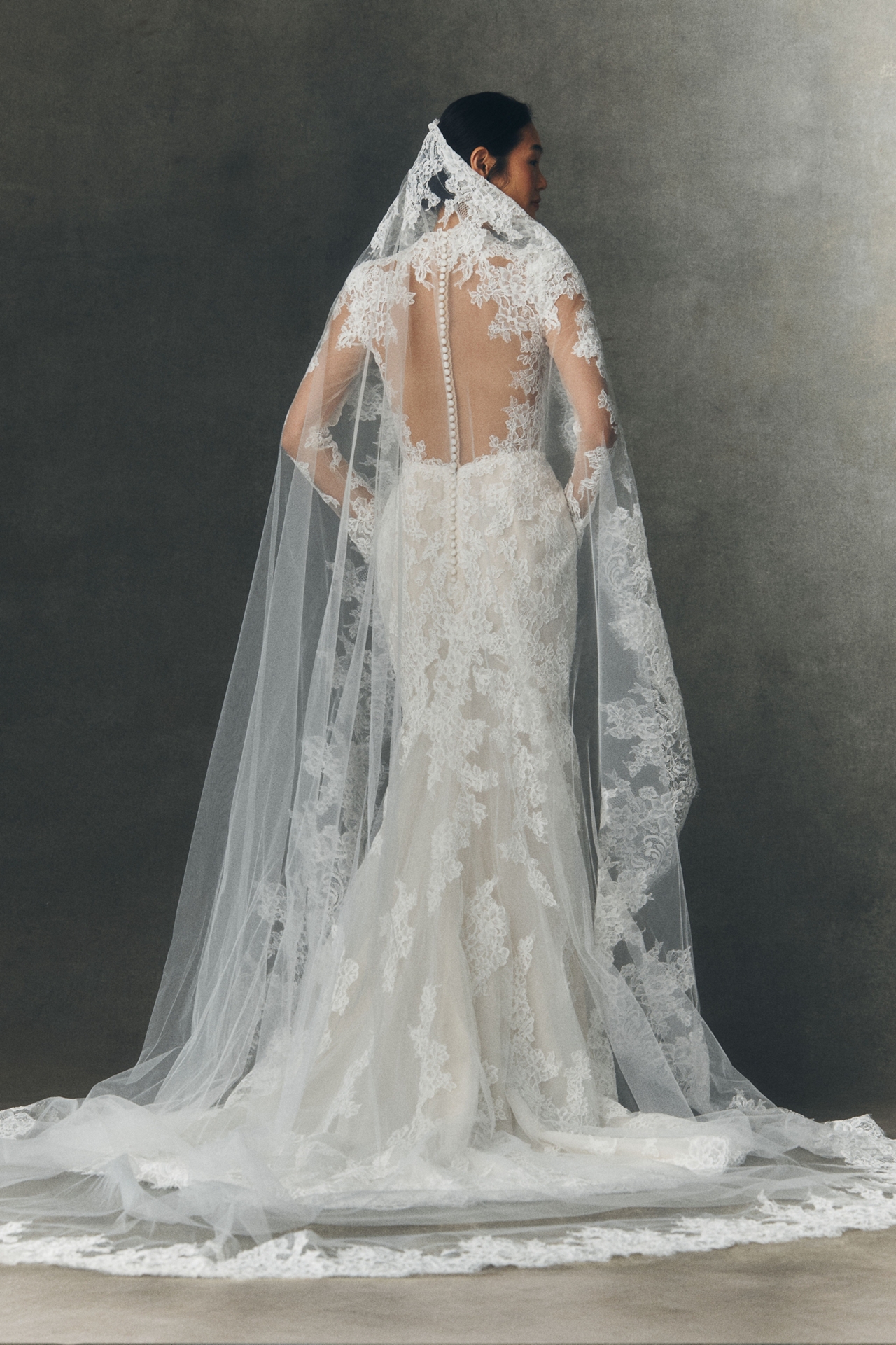 Anthropologie Weddings x Pronovias Reney Lace Cathedral Veil