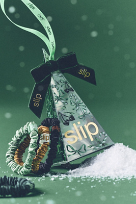 Slip Scrunchie Ornament In Green