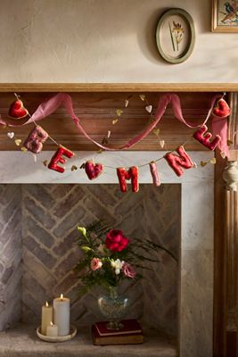 Be Mine Velvet Garland