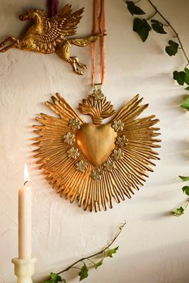 Heart Medallion Ornament, Floral