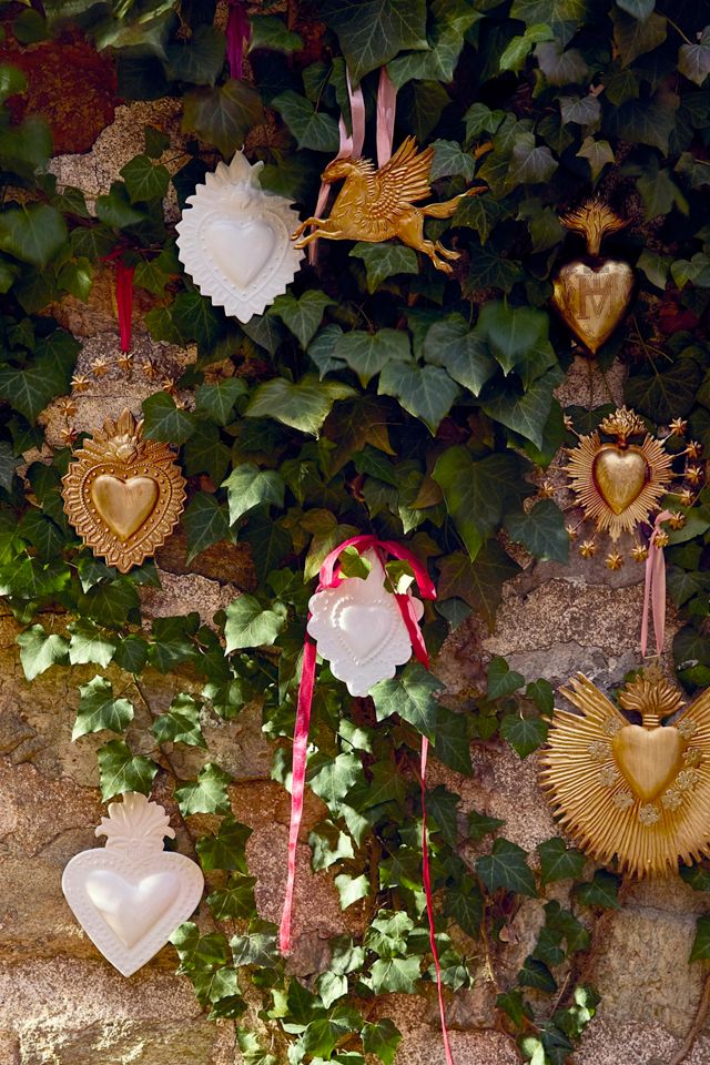 Heart Medallion Locket Ornament, Rays #3