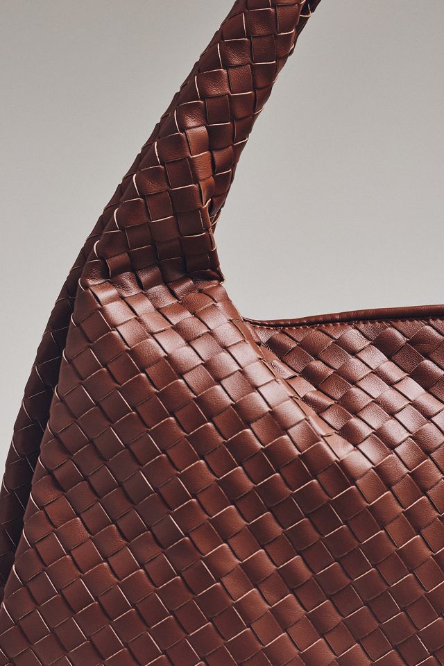 Gewebte Oversize-Beuteltasche aus Kunstleder #2