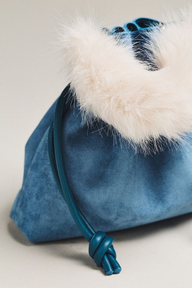 suDeuxieme Classe:A POINT ETC/FUR BAG Prada B8661 Black Breitschwanz Fur Shoulder Bag – Rediscover Vintage