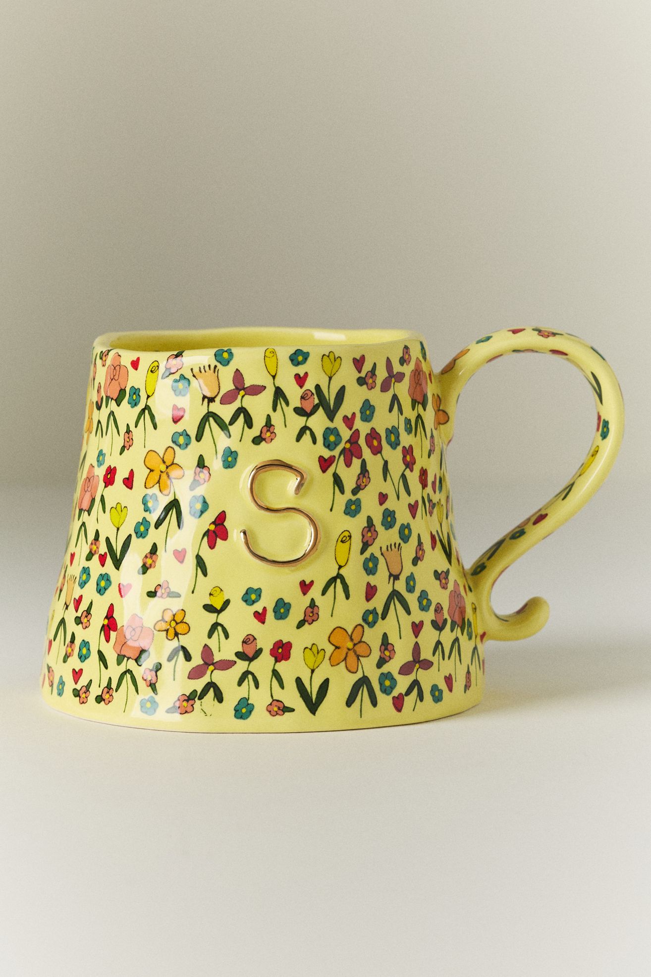 The Mud Fairy Stoneware 24k Gold Accent Monogram Mug - S, One Size
