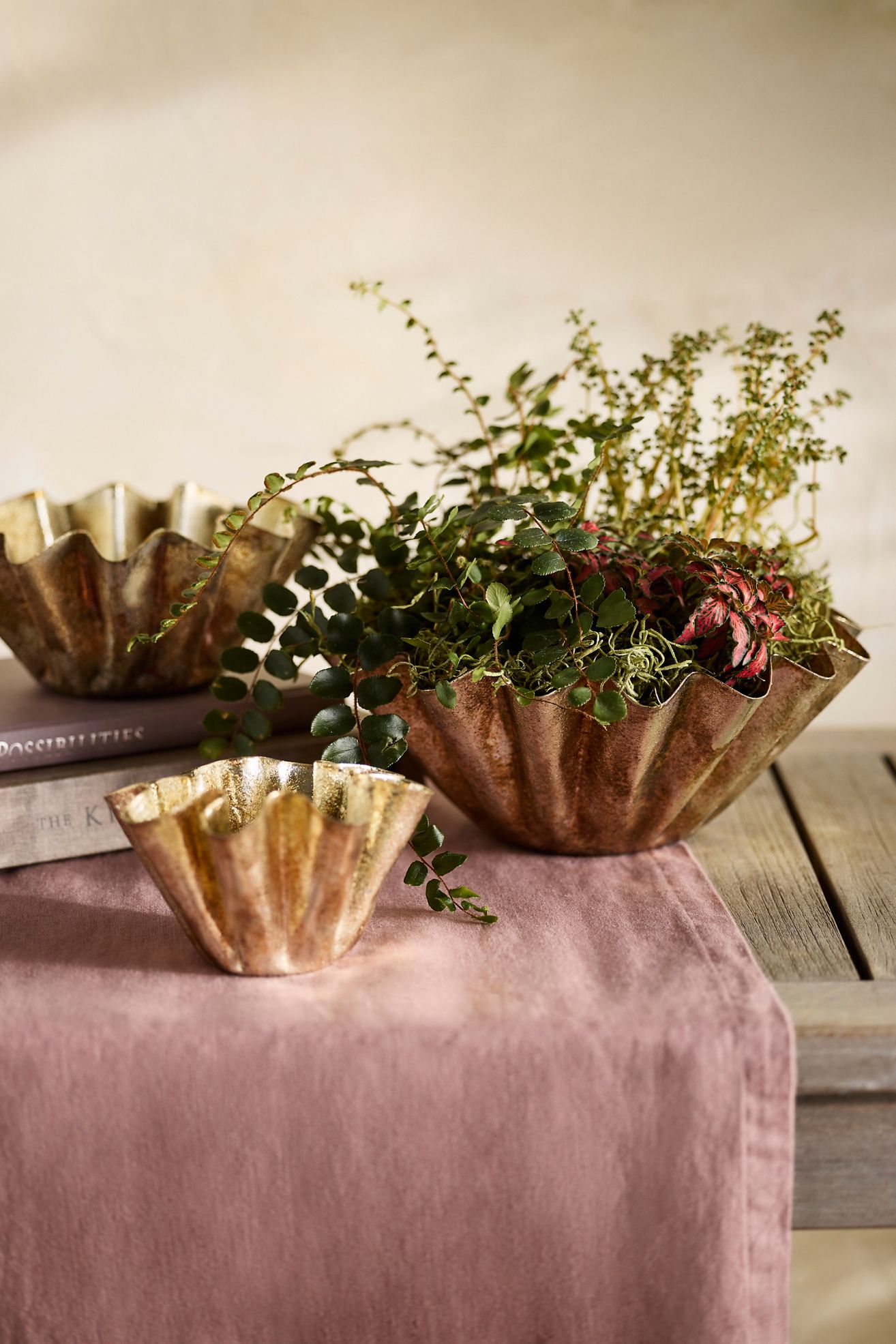 Golden Handkerchief Planter - GOLD, 8"