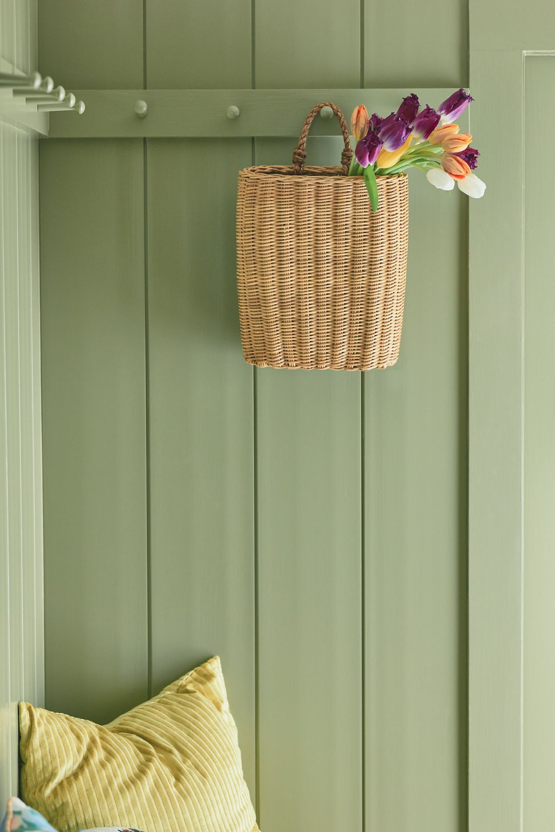 Hanging wicker wall basket