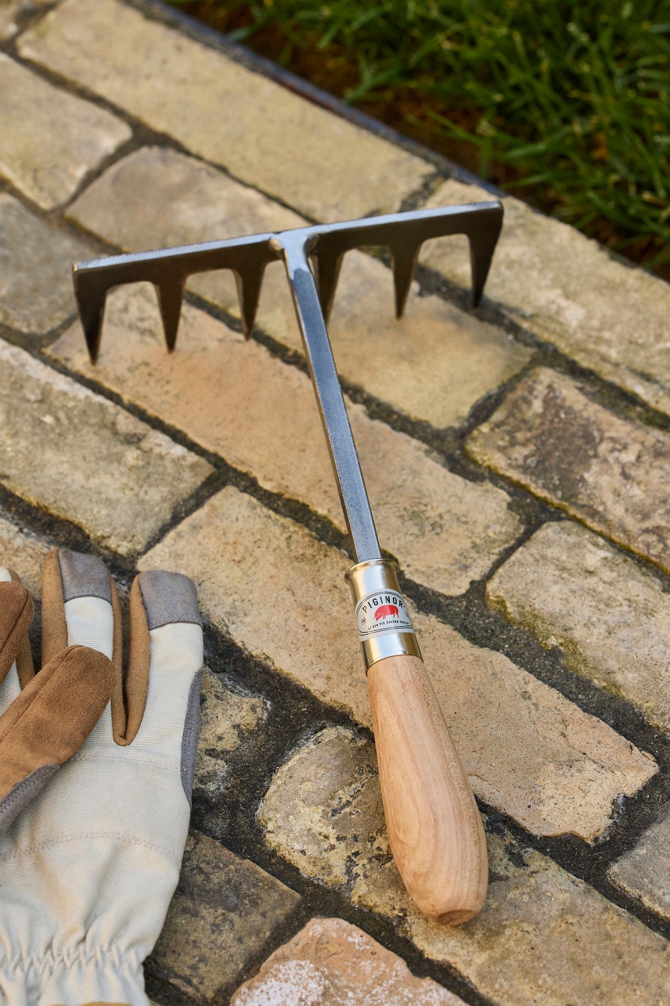 Red Pig Garden Tools Hand Rake - Natural, One Size