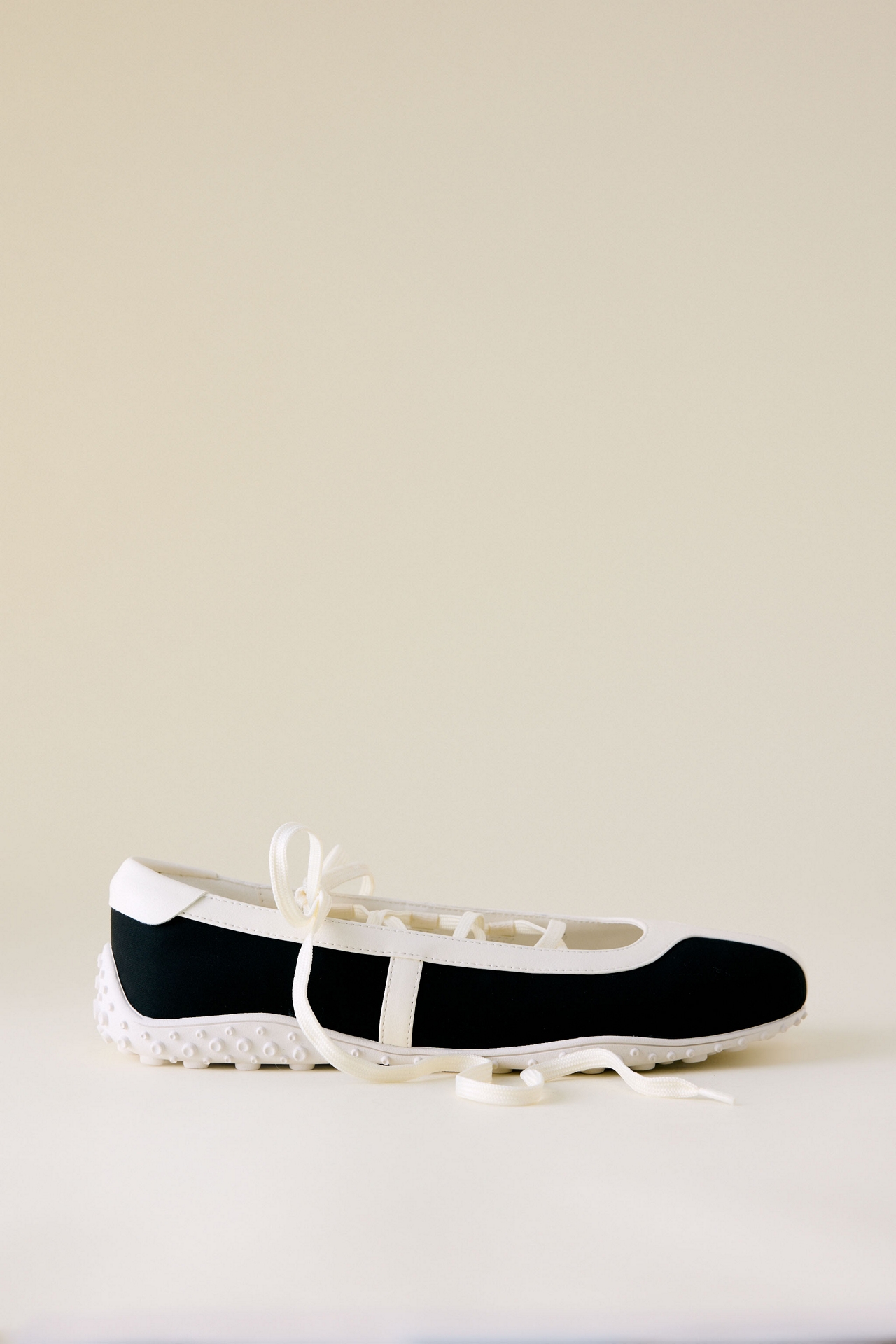 Coconuts by Matisse Lace-Up Flats