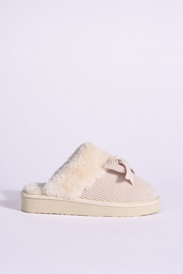 Minnetonka Bow Faux Fur Scuff Slipper In White