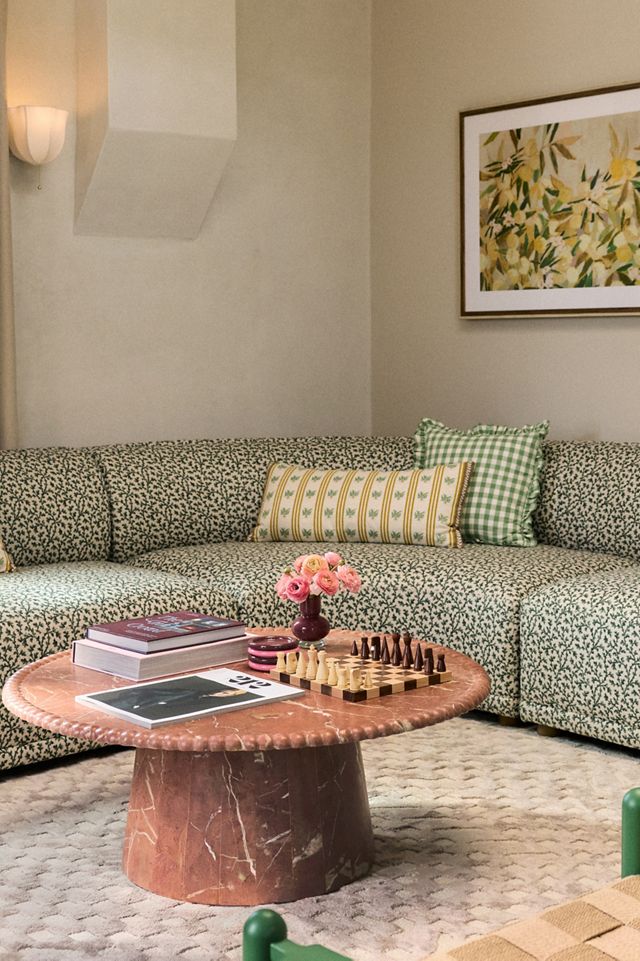 アンソロジー クッション Anthropologie Kora Tufted Irena Print Armless Sofa | AnthroHome