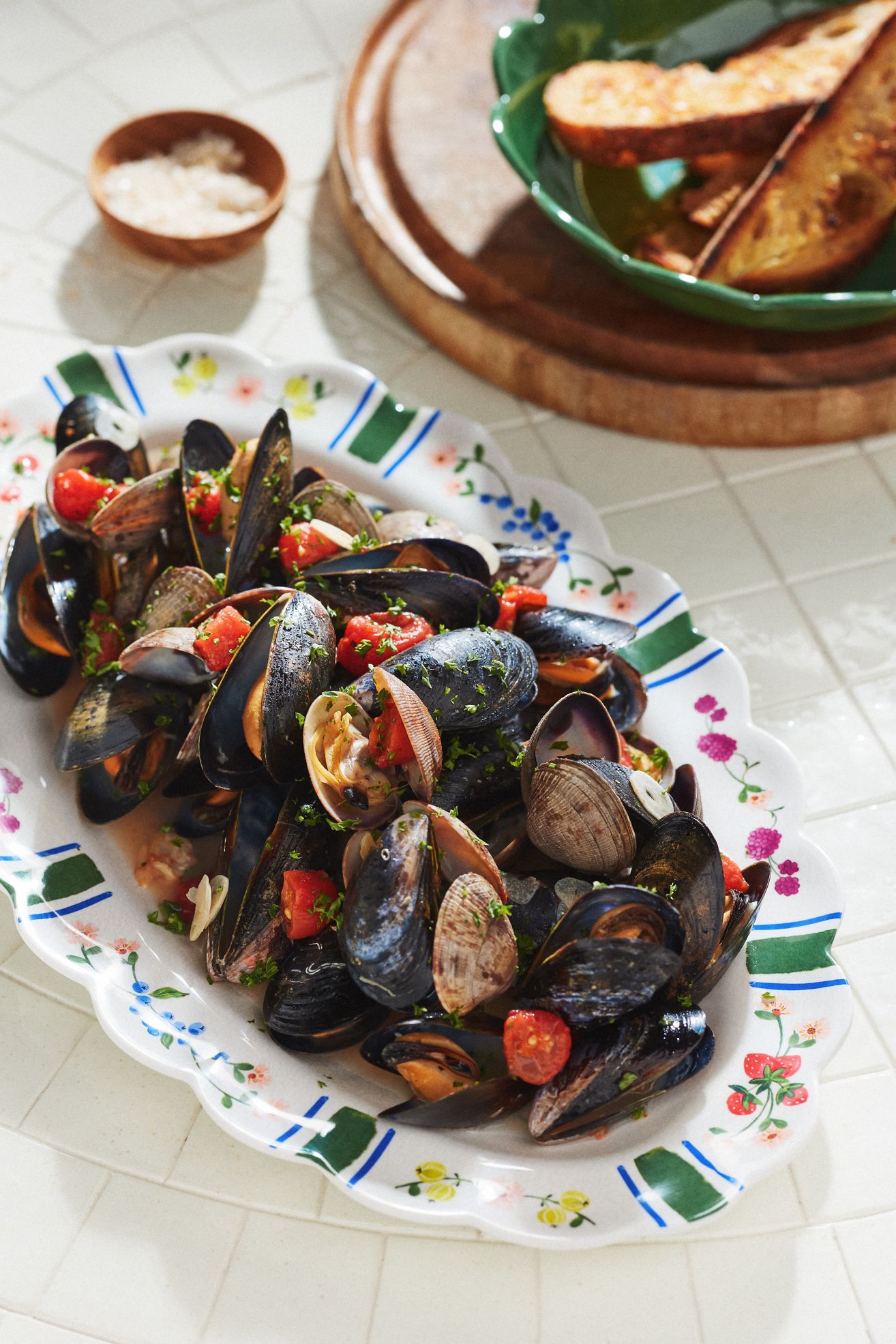 Annette Small Floral Melamine Platter - White, One Size