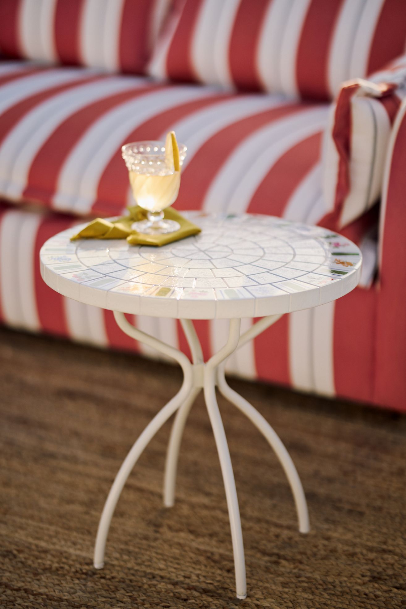 Bisou Tile Outdoor Side Table - White, One Size