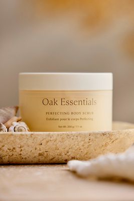 Oak Essentials Perfecting Body Scrub