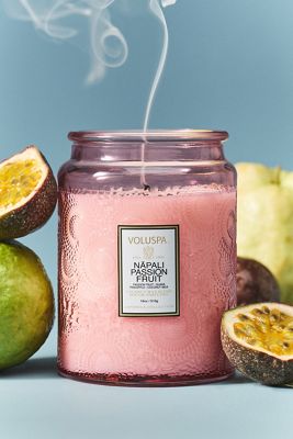 Voluspa Fruity Nā Pali Passion Fruit Glass Jar Candle