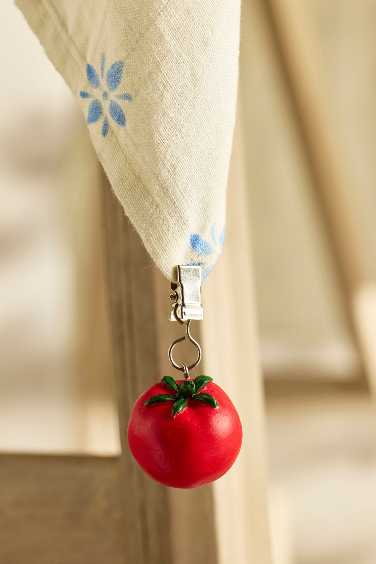 Summer Icon Tablecloth Weights, Set of 4 - Tomato, One Size