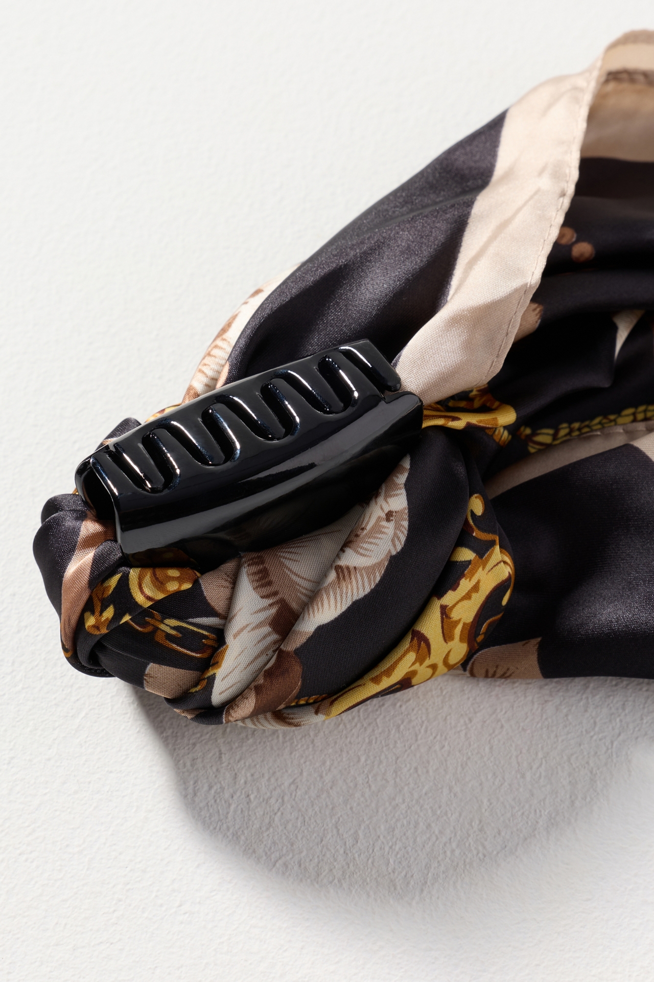Scarf Hair Claw Clip