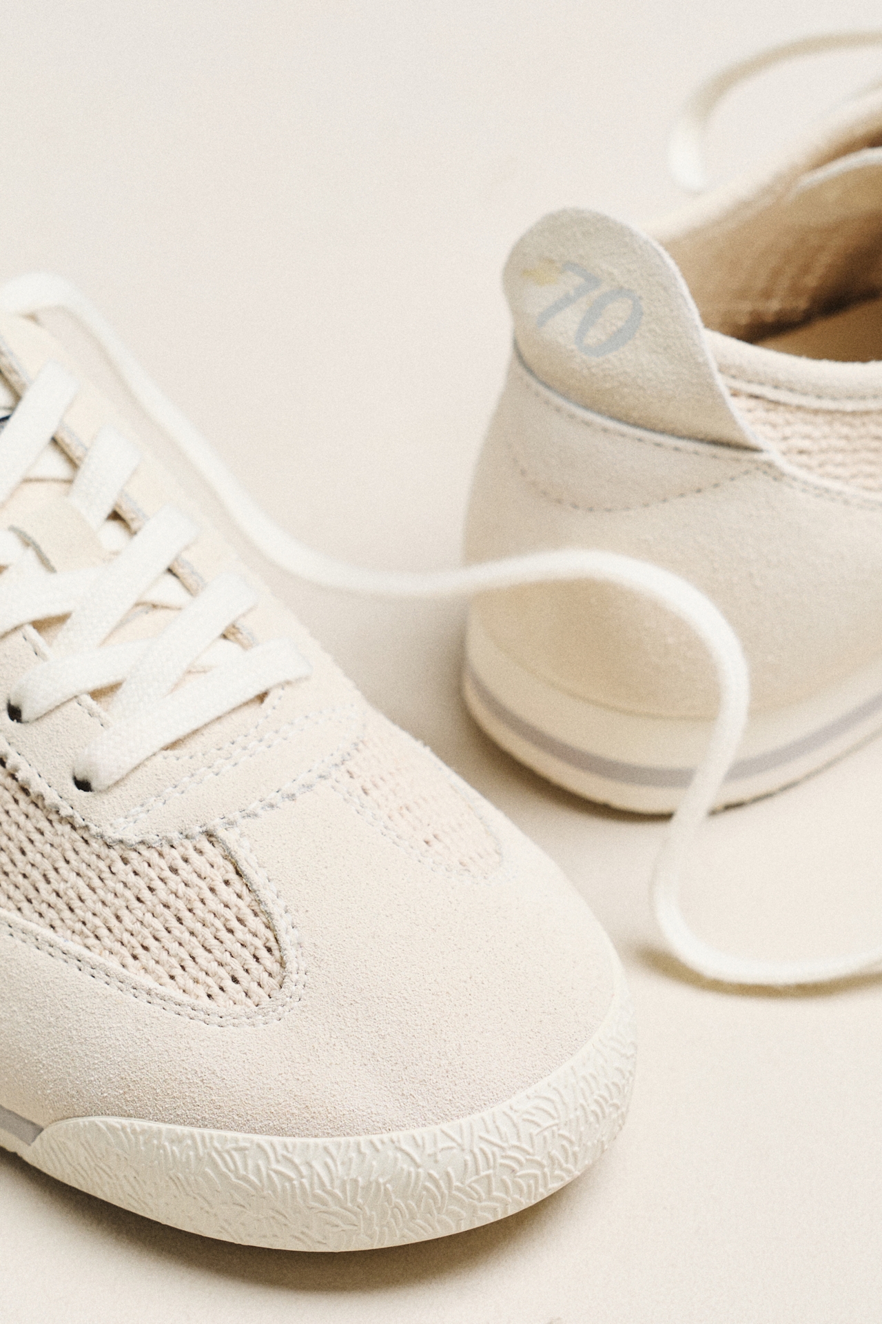 Back 70 Leon Sneakers