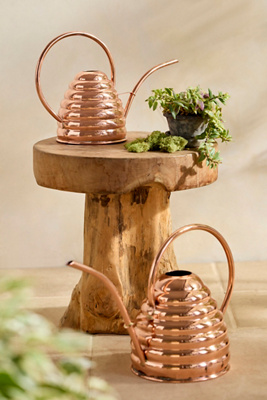 Terrain Beehive Watering Can - Thumbnail 2