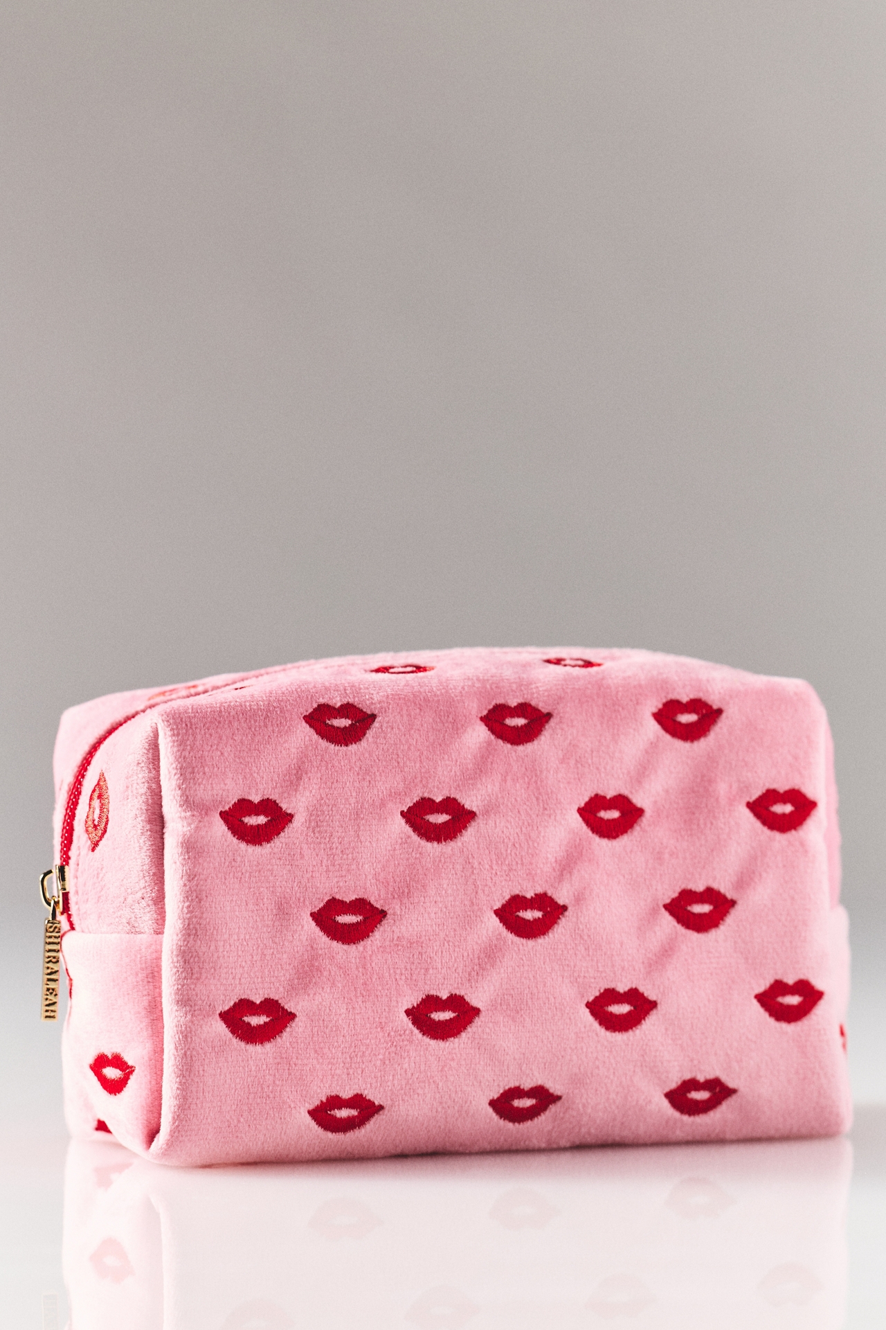 Shiraleah Valentine Lip Cosmetic Bag