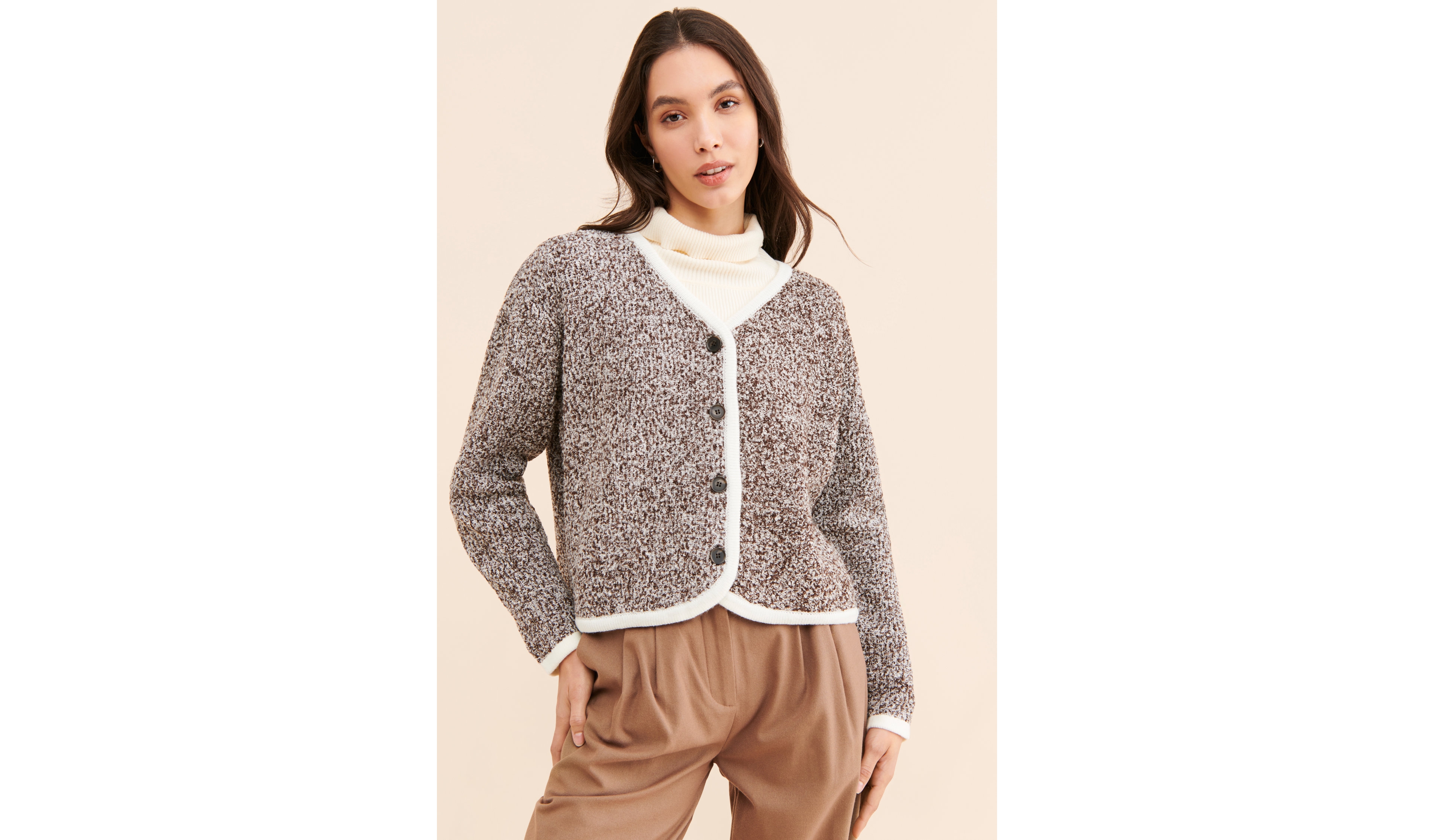 Flat White Sweater Lady Cardigan
