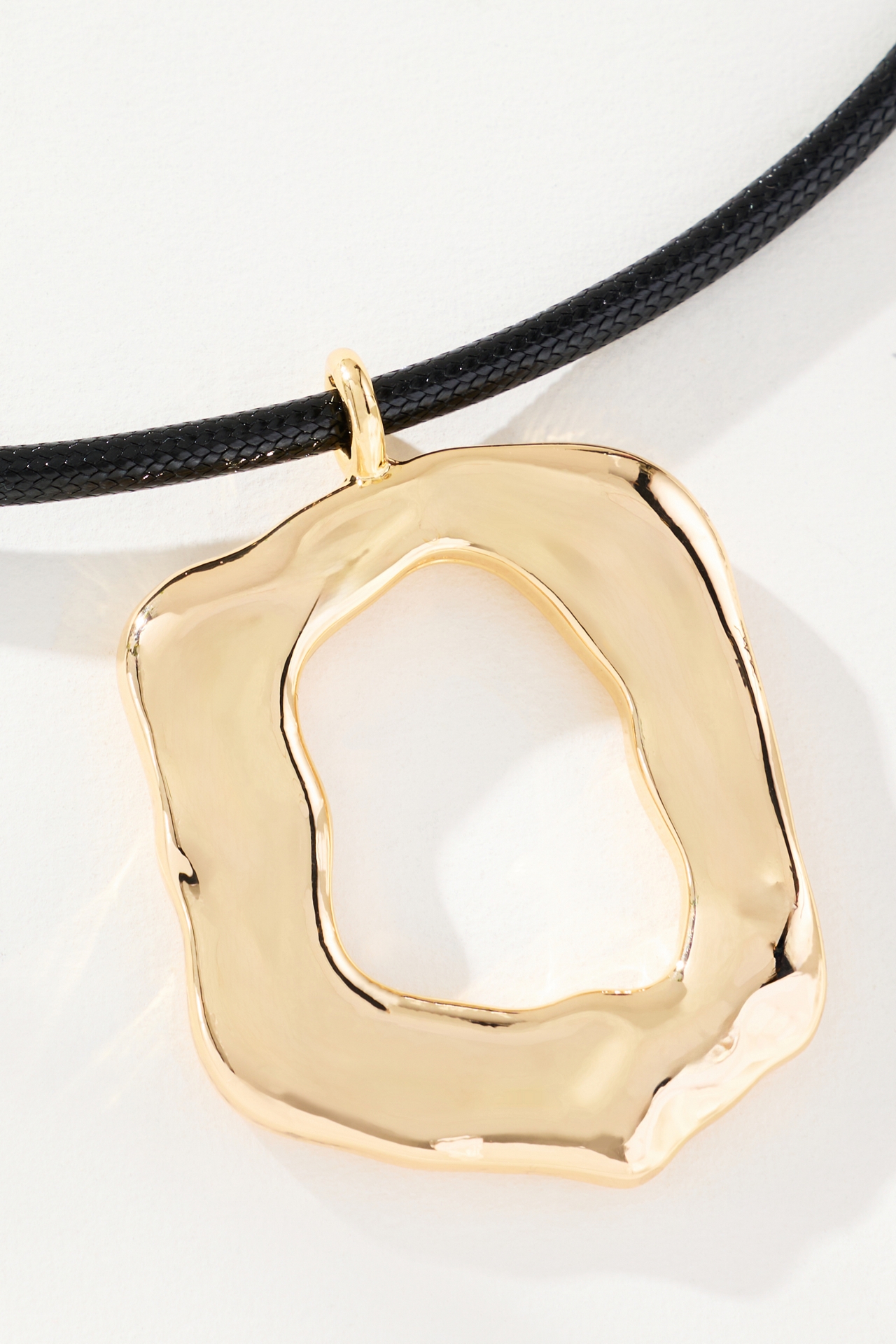 Round Pendant Cord Necklace