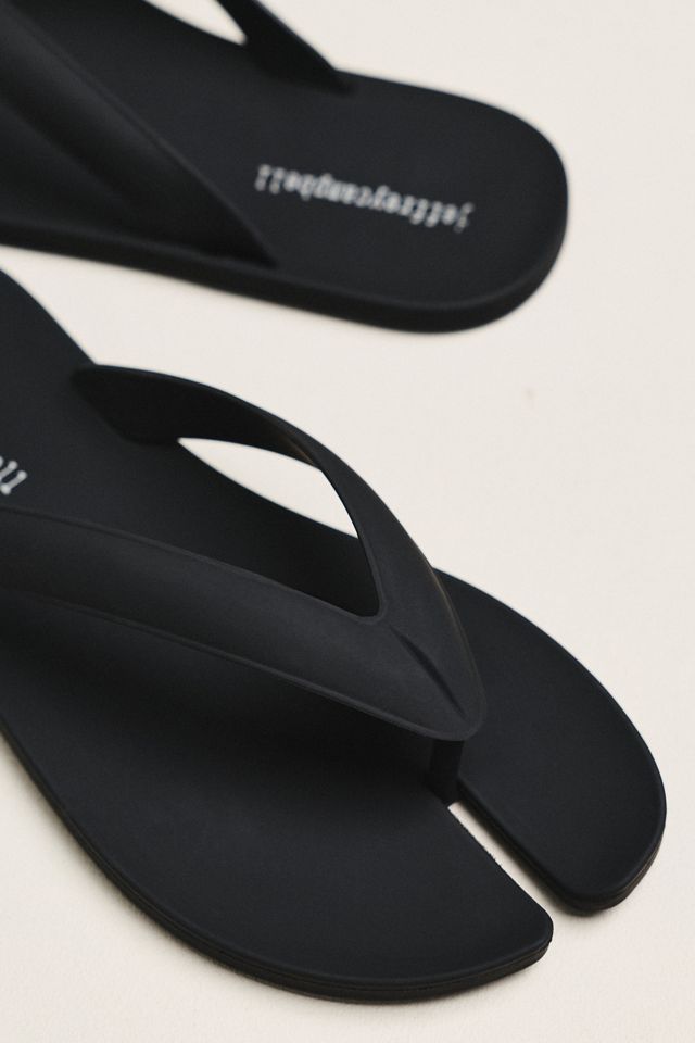 Jeffrey Campbell Zori Split-Toe Flip Flops | Anthropologie