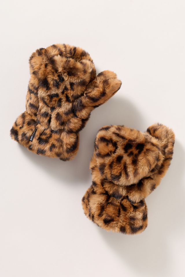 APPARIS Coco Faux Fur Leopard Mittens | Anthropologie