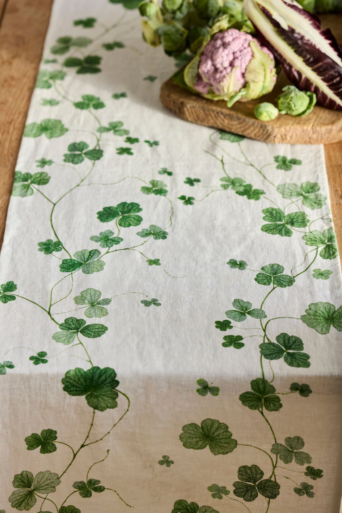 Clover Linen Runner - Green, One Size