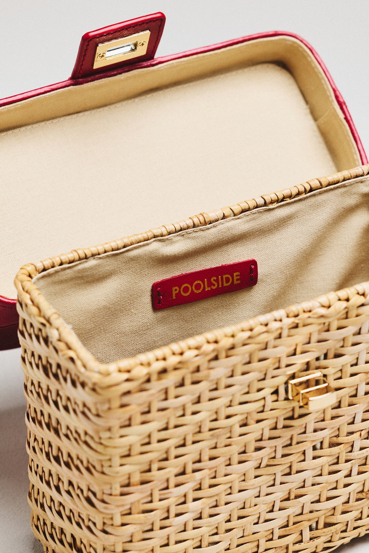 POOLSIDE The Box Bag