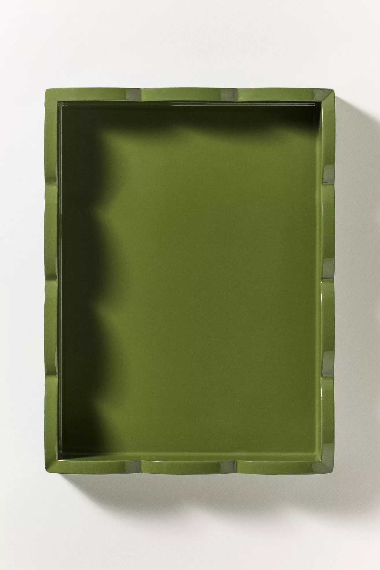 Addison Ross Two-Tone Small Scallop Lacquer Tray - thumbnail 5