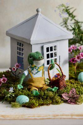 Flower Basket Frog Felt Critter