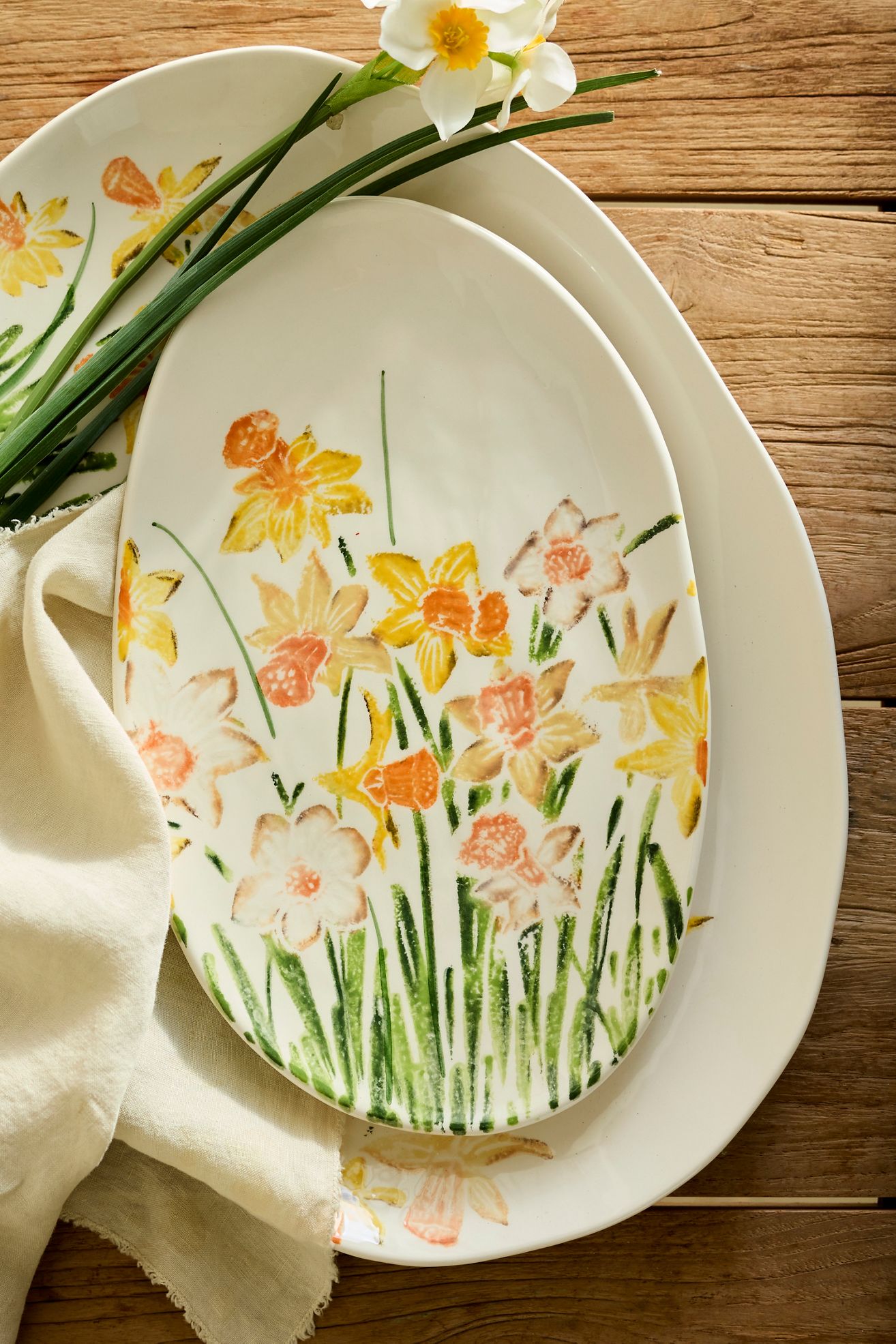 Daffodil Stoneware Serving Platter, Small - White, Standard, 12"