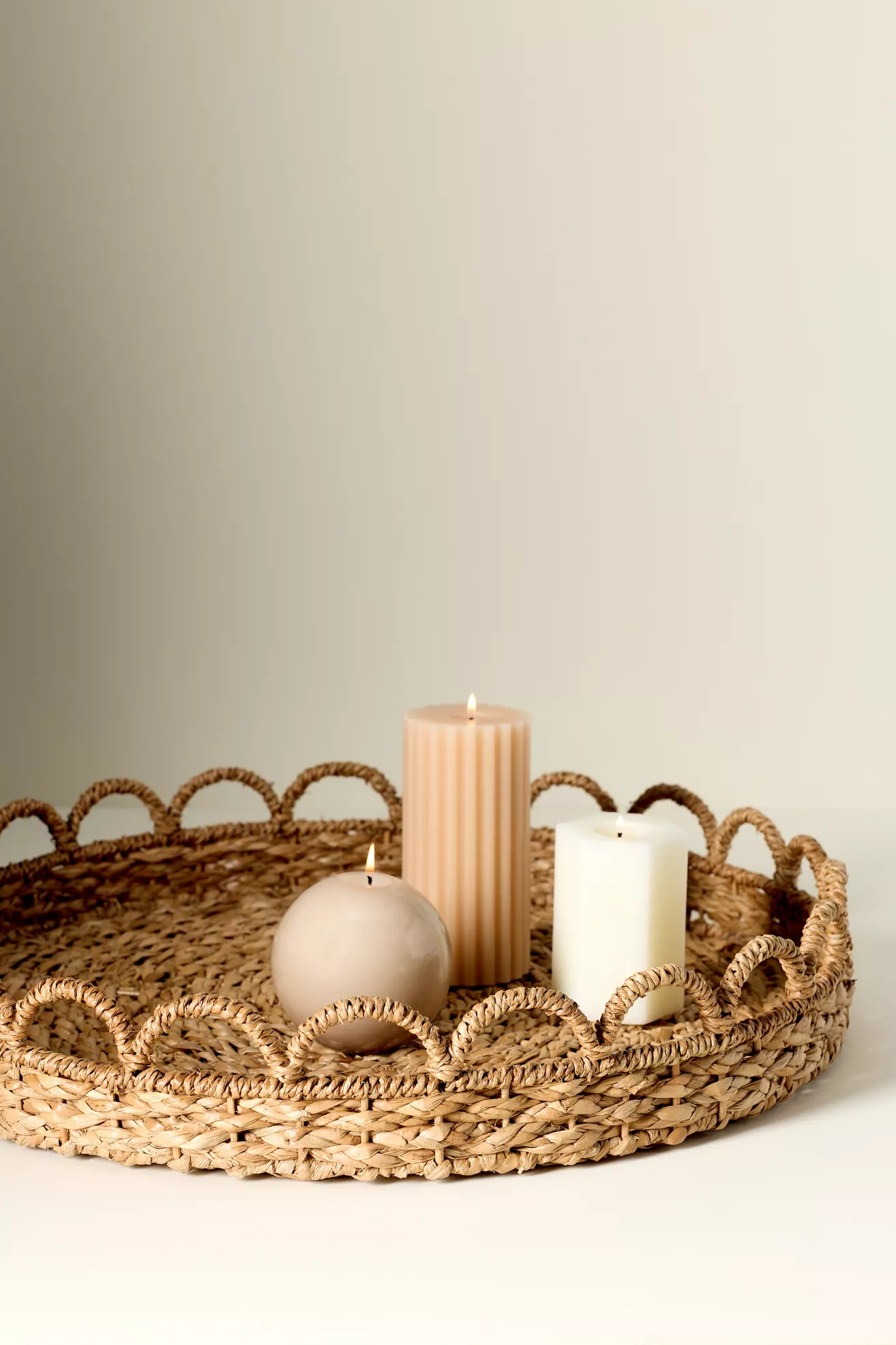 18" Woven Scallop Tray - thumbnail 3