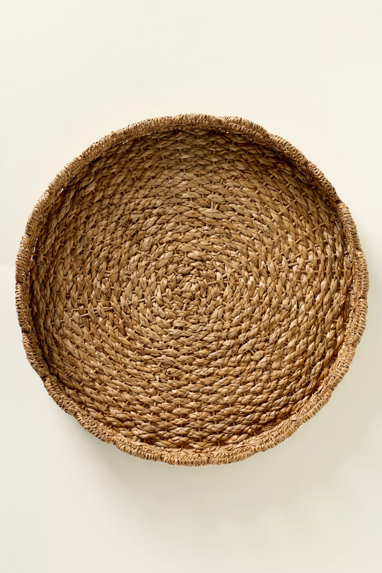 18" Woven Scallop Tray - thumbnail 2