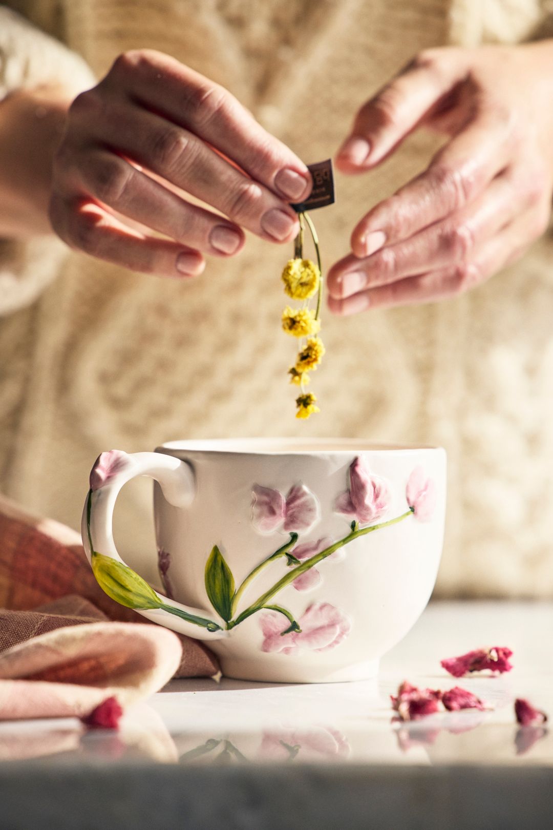 Flower of the Month Stoneware Mug - APRIL SWEAT PEA, One Size