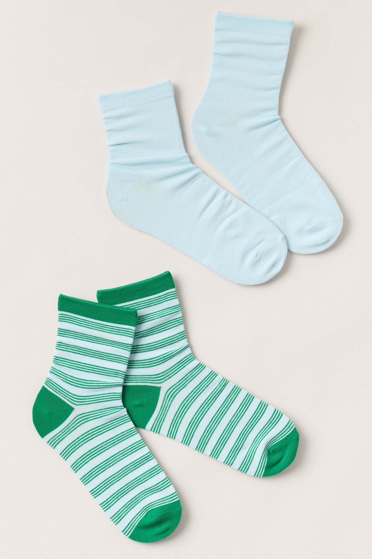Striped and Solid crew Socks, Set of 2