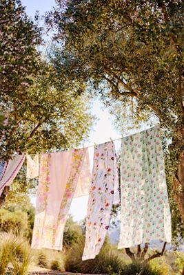 Riso Floral Linen Tablecloth