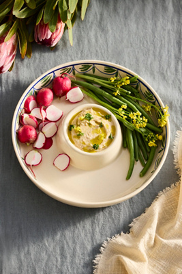 Leafy Vine Stoneware Chip + Dip