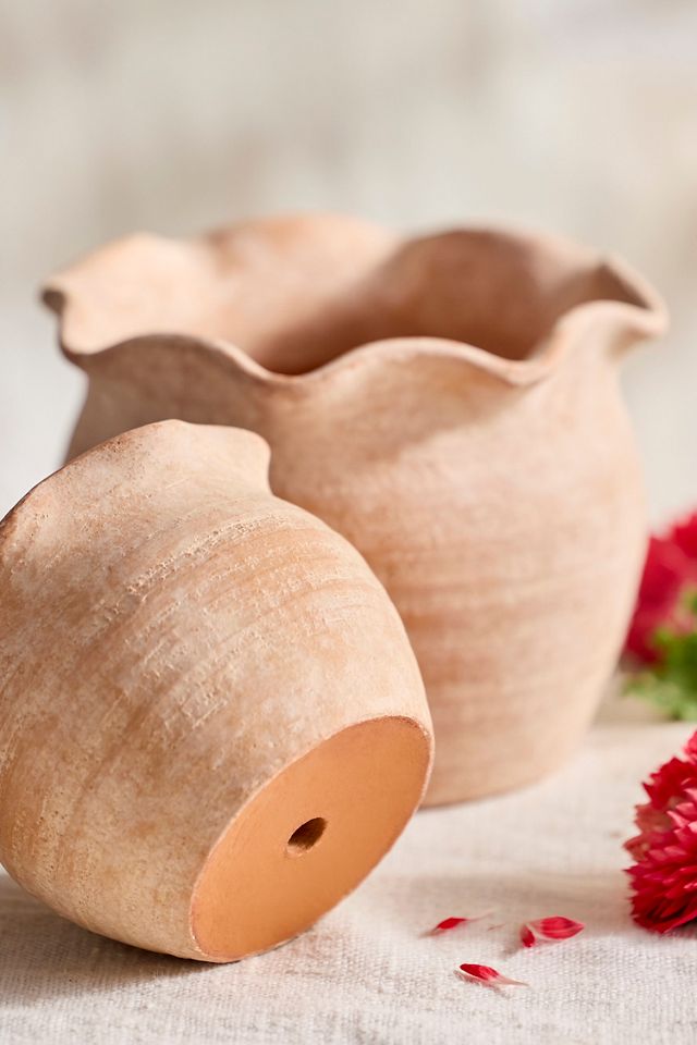 Terracotta Pie Crust Rim Planter, Round #1