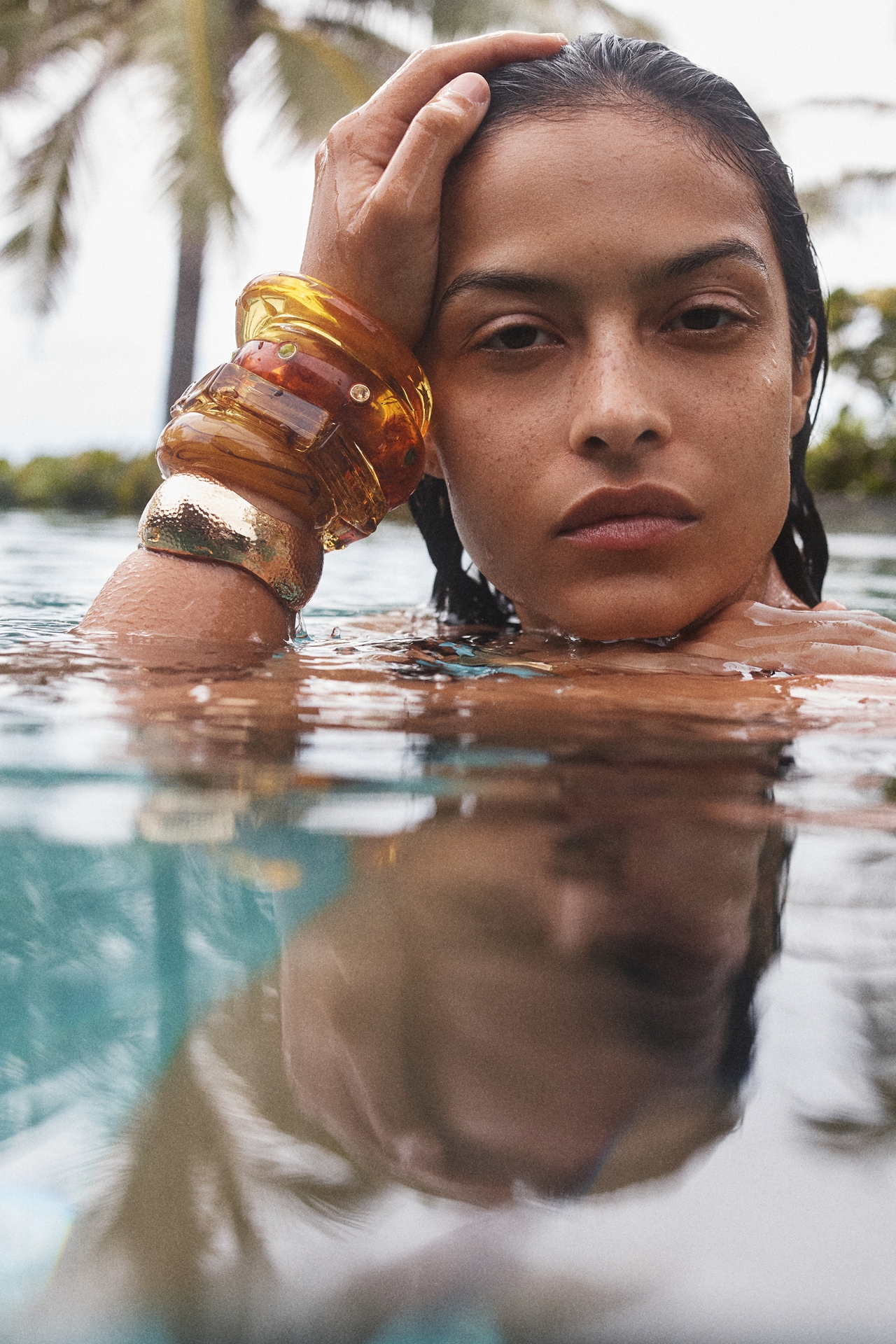 Clear Resin Stretch Bracelet