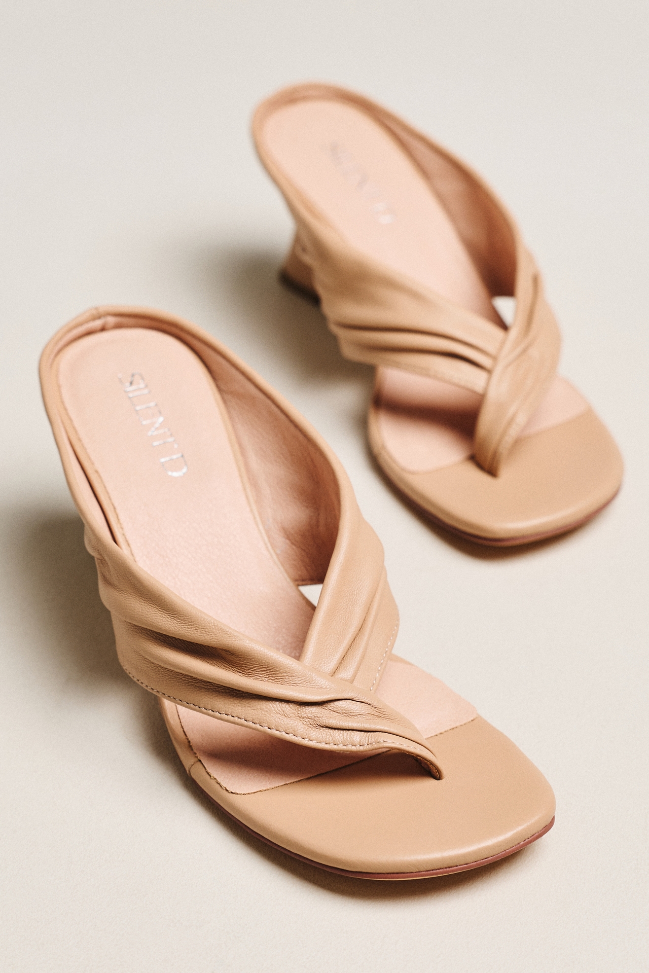 Silent D Febbe Thong Wedge Heels