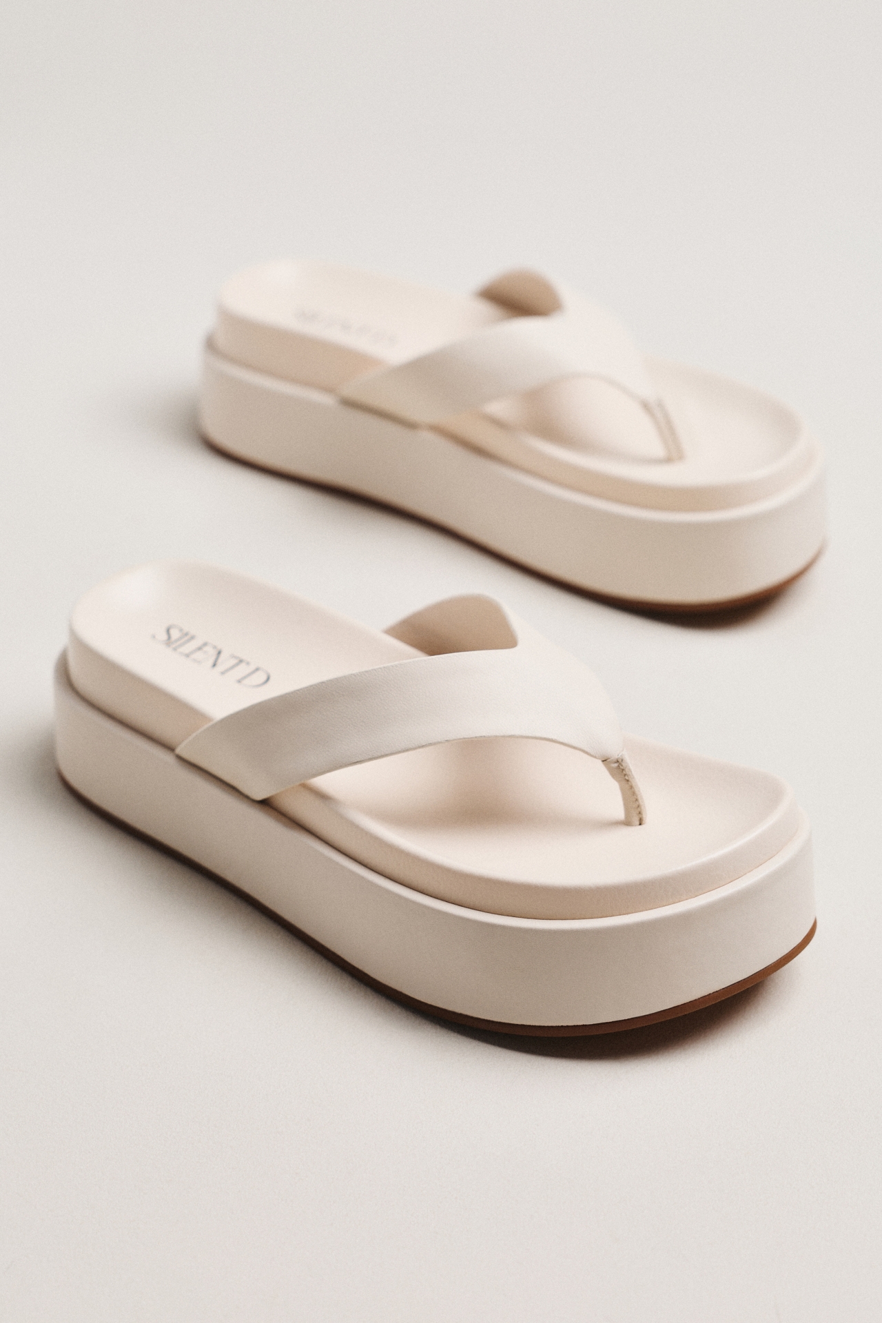 Silent D Tamarah Platform Thong Sandals