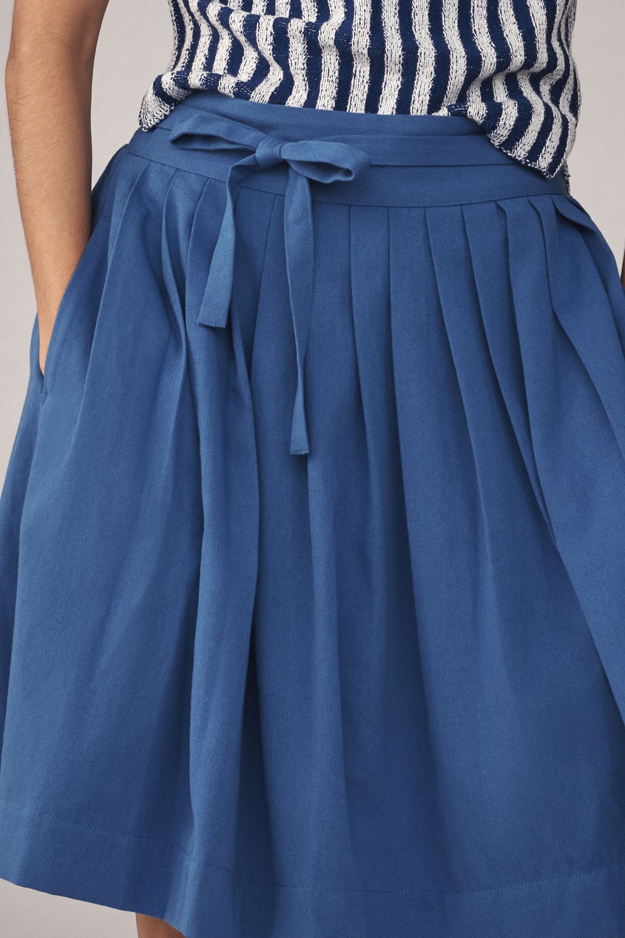 Maeve Bow Front Pleated Knee-Length Skirt