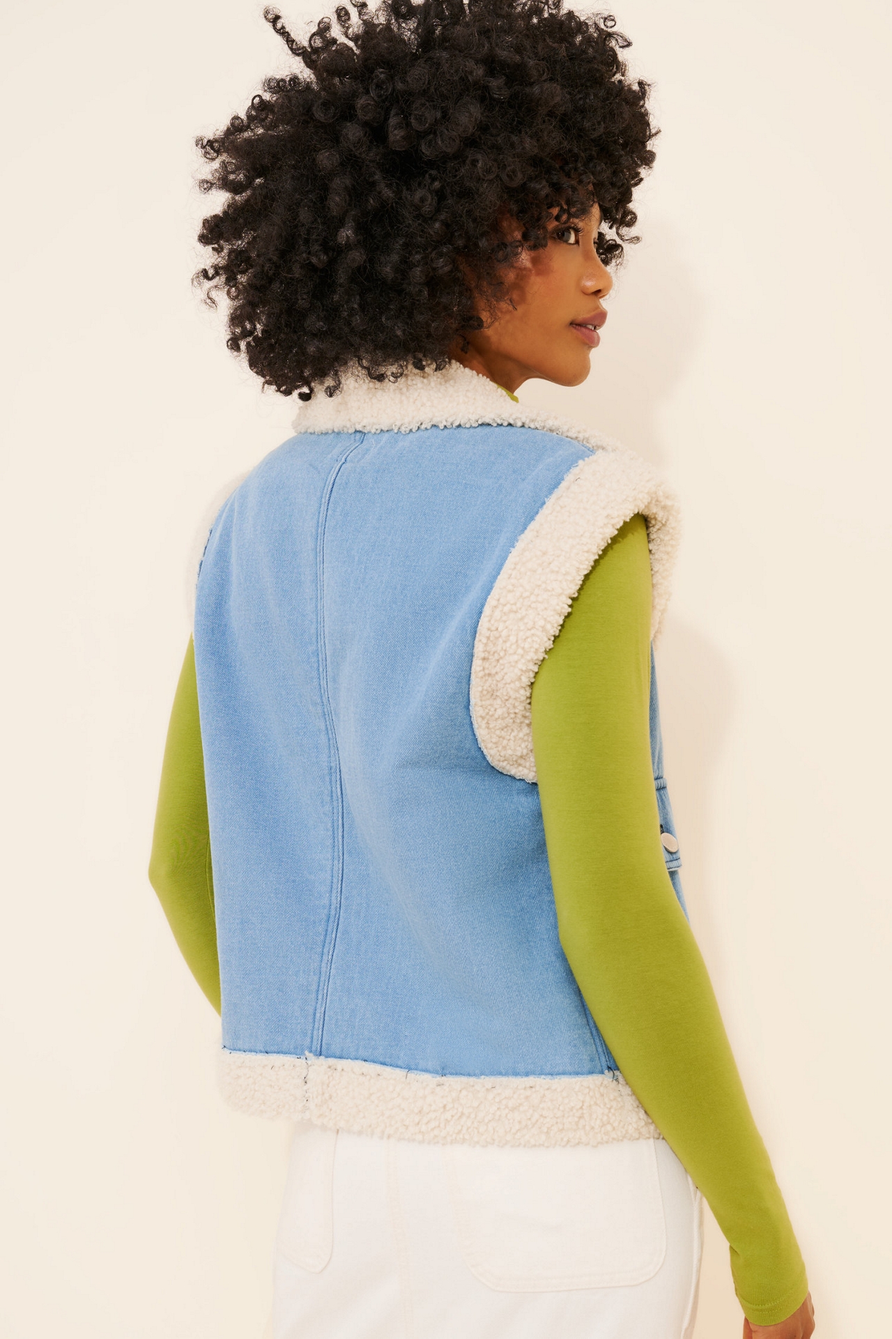 Avec Les Filles Sherpa Trimmed Trucker Vest