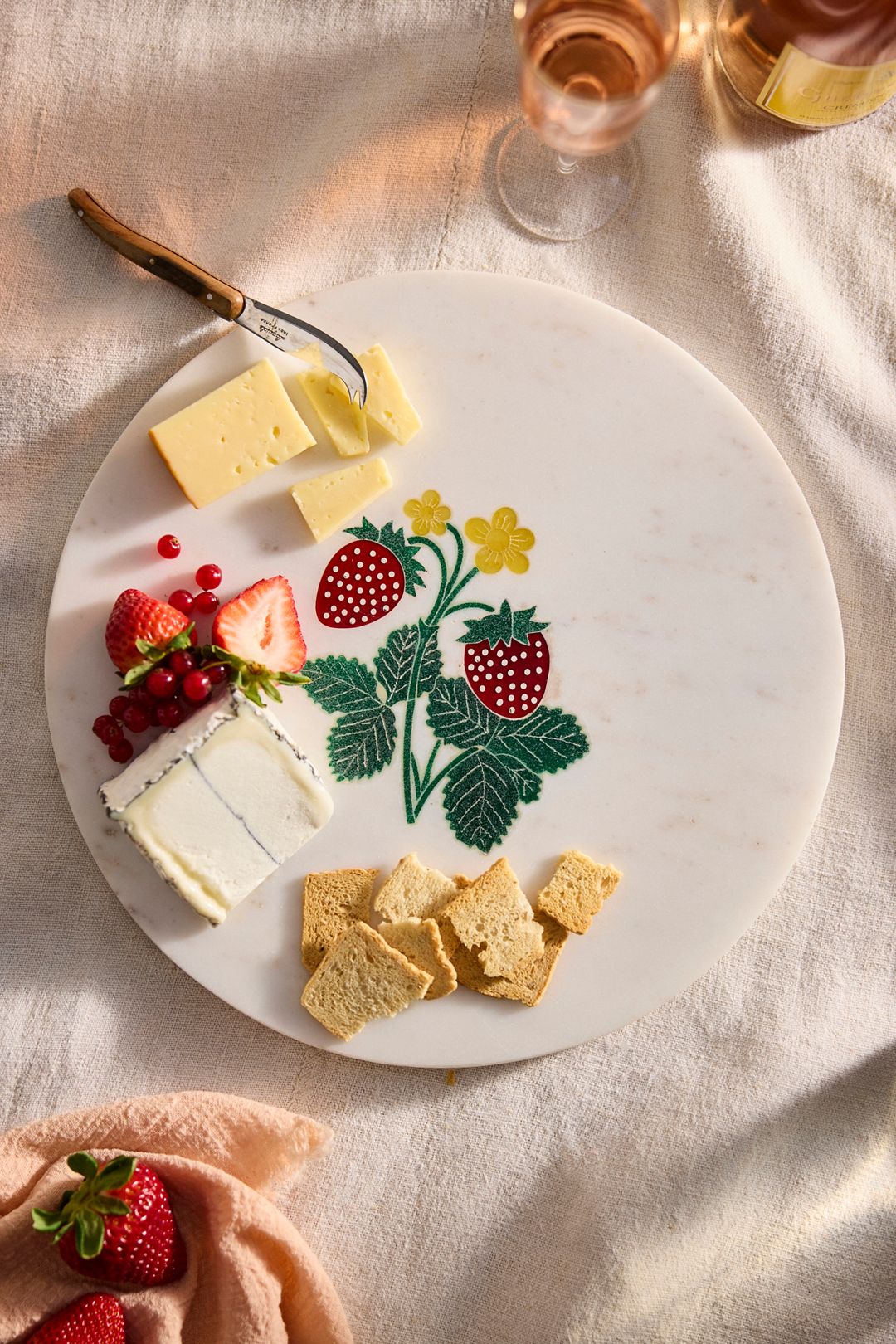 Marble Icon Cheese Board, Strawberry - White, One Size