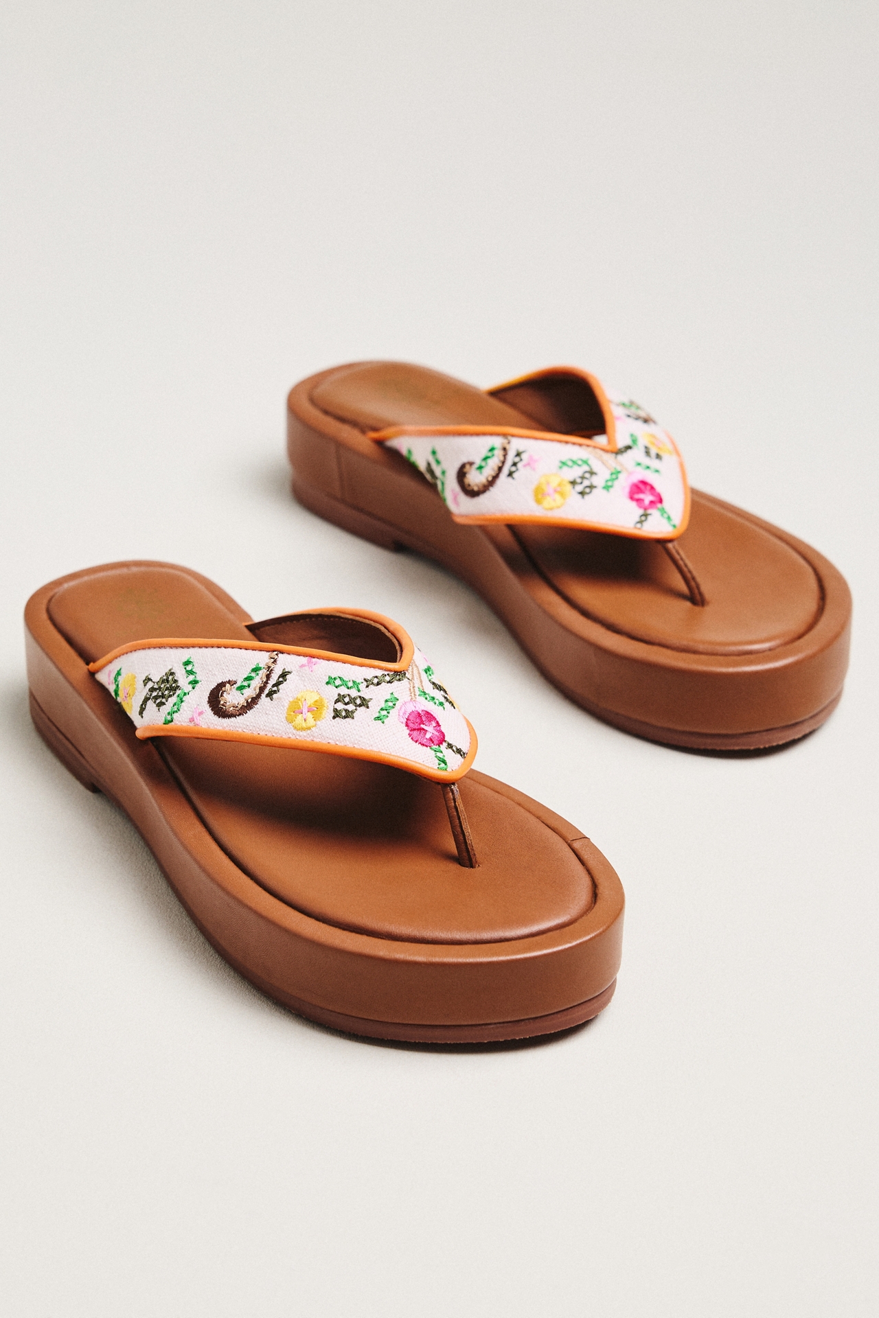 De Siena Natalia Embroidered Thong Sandals