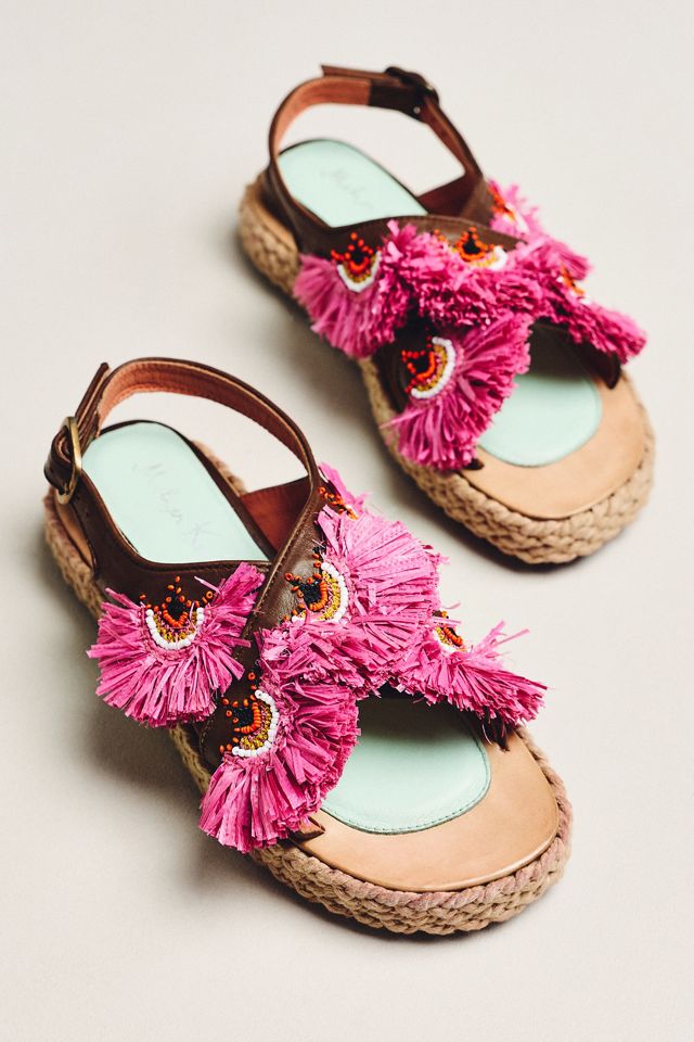 ★超ゲリラセール★ capi ハンドフラワーベース Meher Kakalia Rio Bloc Fringe Sandals | Anthropologie
