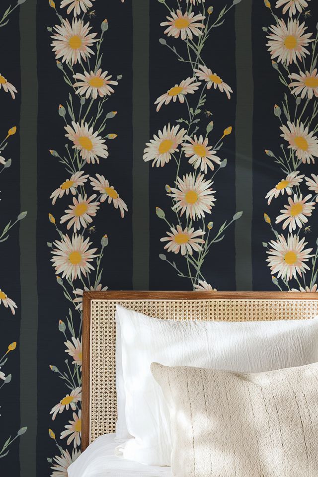 Sunday Social Scene Hometown Hero Daisy Grasscloth Wallpaper #3